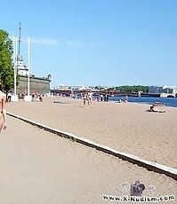 Nakeg chicks rt the nude beach