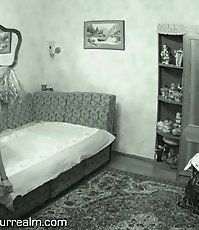 Home girls is photographed by hidden camera