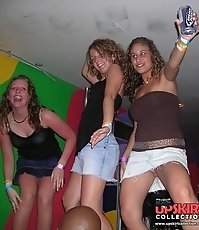 Hot amateur bimbos and their mini upskirts