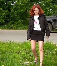 Spying on redhair teen peeing near road