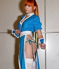 Kinky chicks not hiding the upskirts